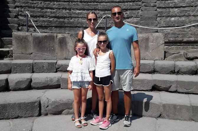 Tour of Pompeii for families with Transfer from Naples & Sorrento - Who This Pompeii Tour Fits Best