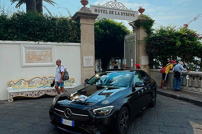 Transfer from Naples airport to Sorrento - Clean vehicle, prompt driver, and helpful route talk