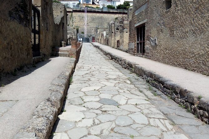 Transfer From Naples/area to Amalfi coast with 2hr stop in Pompei - Weather and the 3-Hour Reality Check
