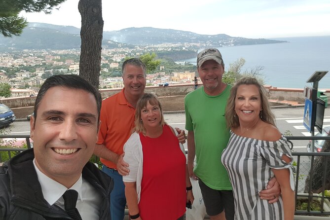 Transfer from Naples area to Sorrento area from 4 to 6 passengers - The ride quality: professional drivers and clear communication