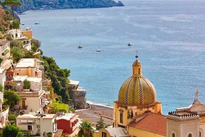 Transfer from Naples to Naples - Mercedes comfort for a short ride (with enough room for luggage)