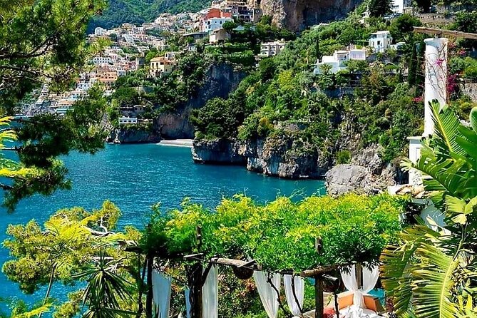 Transfer from Naples to Positano with a stop at Pompeii or Positano to Naples - Price and value: what $555.27 per group really buys
