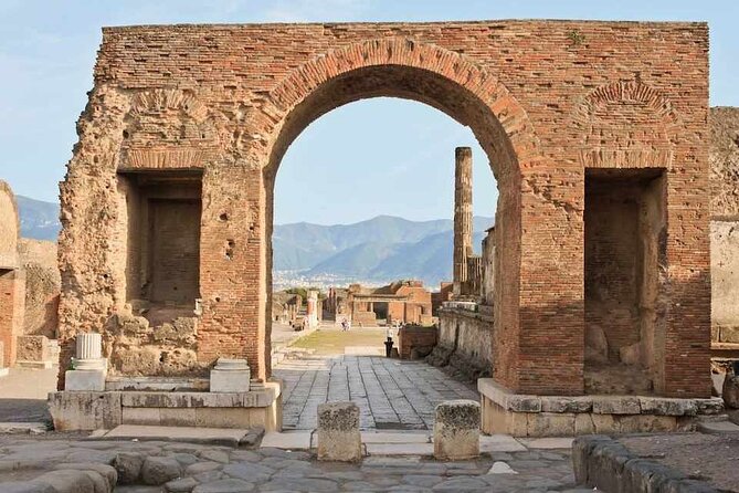 Transfer Naples Sorrento plus Pompeii or vice versa - Price and Value: What You’re Really Paying For