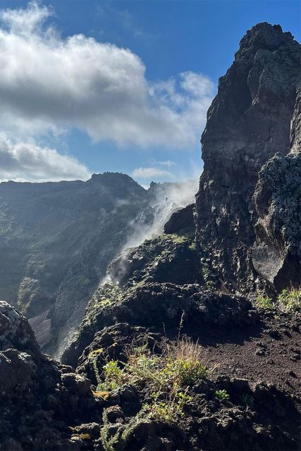 Vesuvio: 3h trekking tour with volcanological guide - Crater top panoramas: Gulf of Naples views done the right way