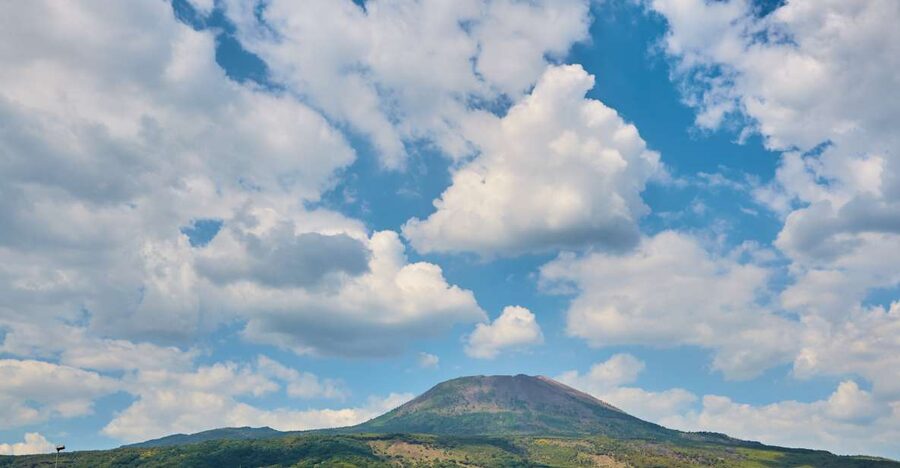 Vesuvio Tour with entrance ticket included - How This 3-Hour Vesuvius Trip Really Works