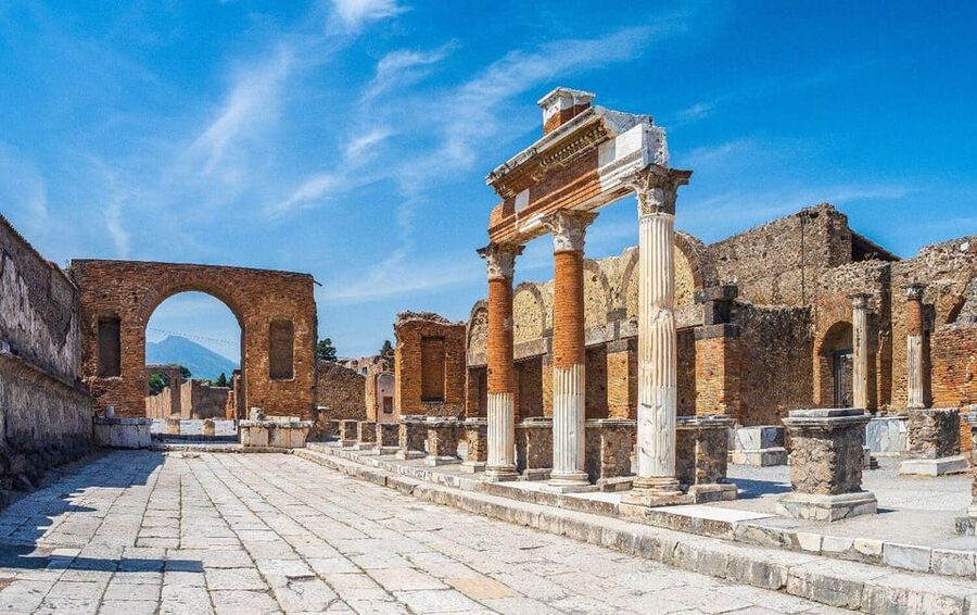 Vesuvius - Herculaneum - Pompeii Excavations Tour - Who should book this day trip from Naples