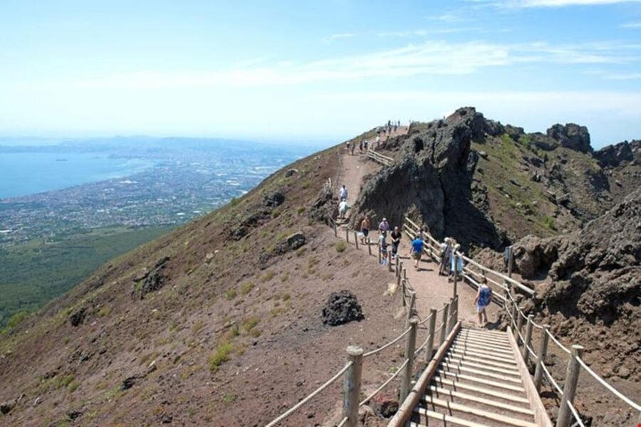 Vesuvius - Herculaneum - Pompeii Excavations Tour - FAQ