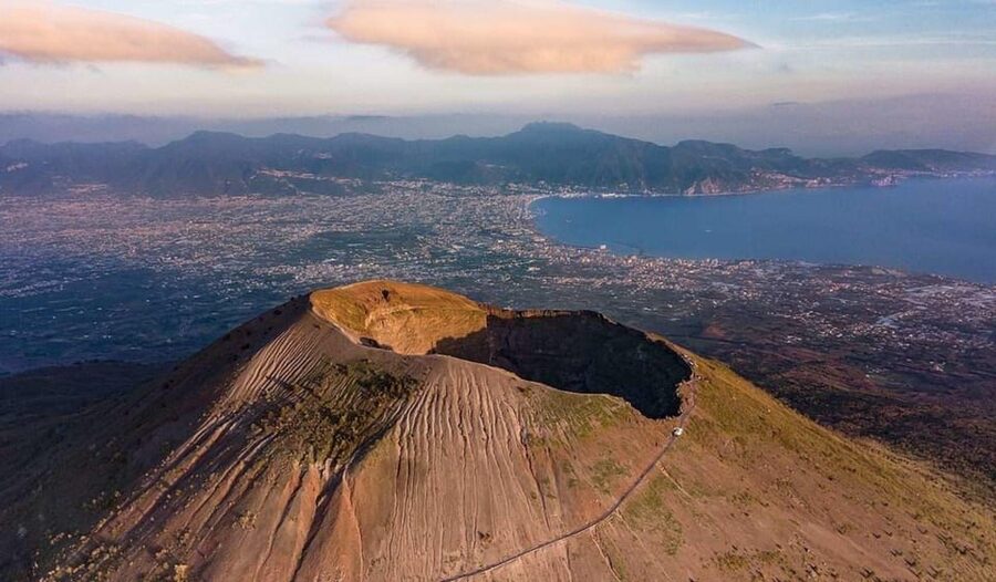 Vesuvius National Park Skip-the-Line Ticket - From the meeting point to Vesuvius: how the time window plays out