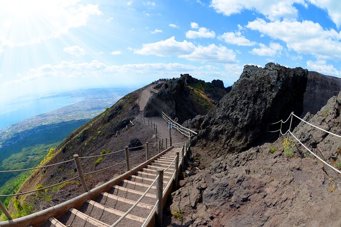Vesuvius tour entrance to the crater and return bus - Vesuvius crater time from Pompeii: how the ~3-hour plan works