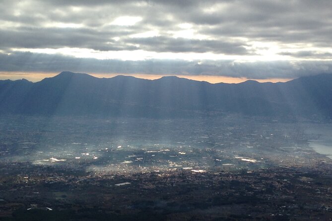 Vesuvius, V.I.P. the only Tour with Volcanological Guide - Group size, language, and the small practical touches