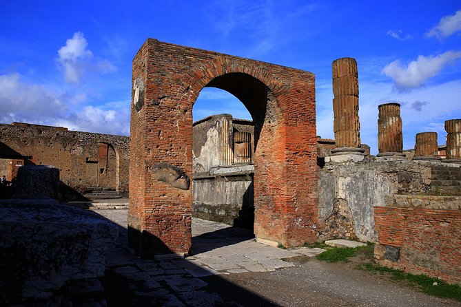 VIP Pompeii Tour including Newly Opened Houses With Archaeologist - The Four-Hour Route: A Smart Walk Through Pompeii’s Main Spine