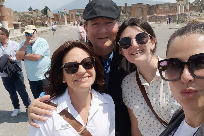 Visit Pompeii including the transfer from Naples and return - Group setup and tickets: small details that reduce hassle