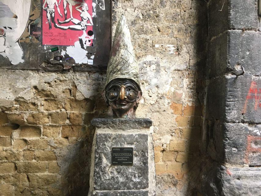 Walking-tour of Naples hystorical Centre - Piazza Bellini and Via dei Tribunali: Greek walls, Pulcinella, and the crypt twist
