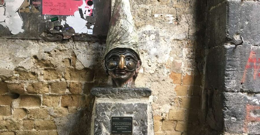 Walking-tour of Naples hystorical Centre - Piazza Dante to Port’Alba: Vanvitelli and the feeling of entering old Naples